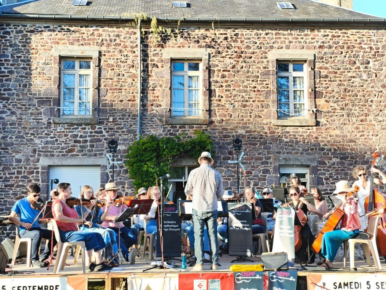 Sur le plateau de Breteil en scène